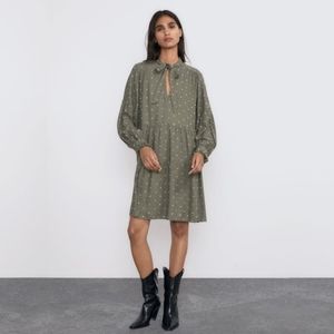 ✴ 2/$20 ZARA dotted baby doll dress with tie